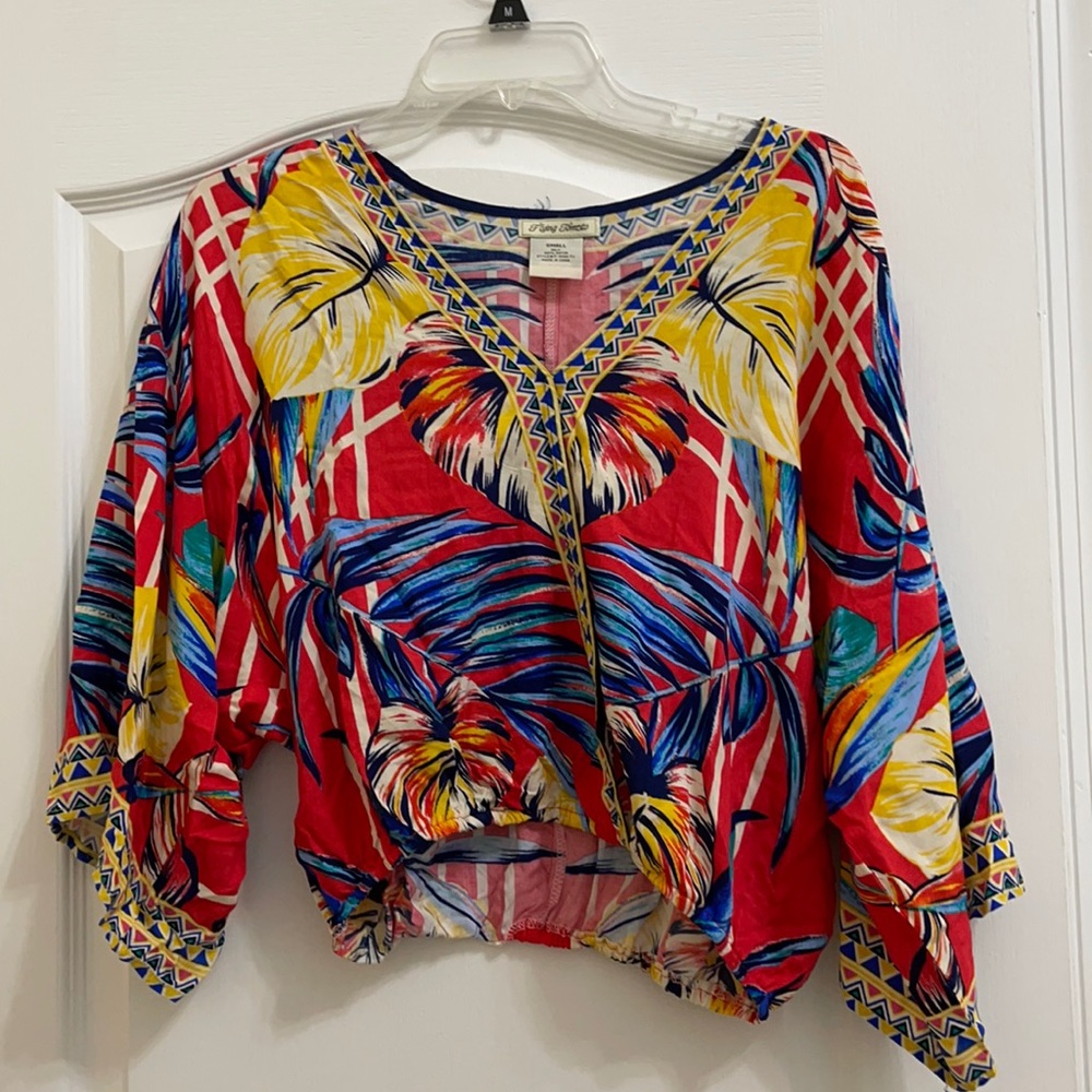 Flying Tomato tropical print top
